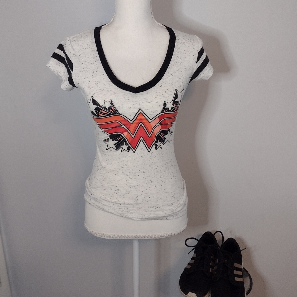 DC Official Wonder Woman V Neck T-Shirt